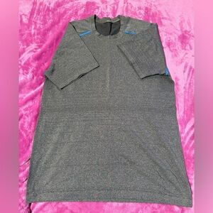 Gray Short Sleeve Dress with Blue Accents #562